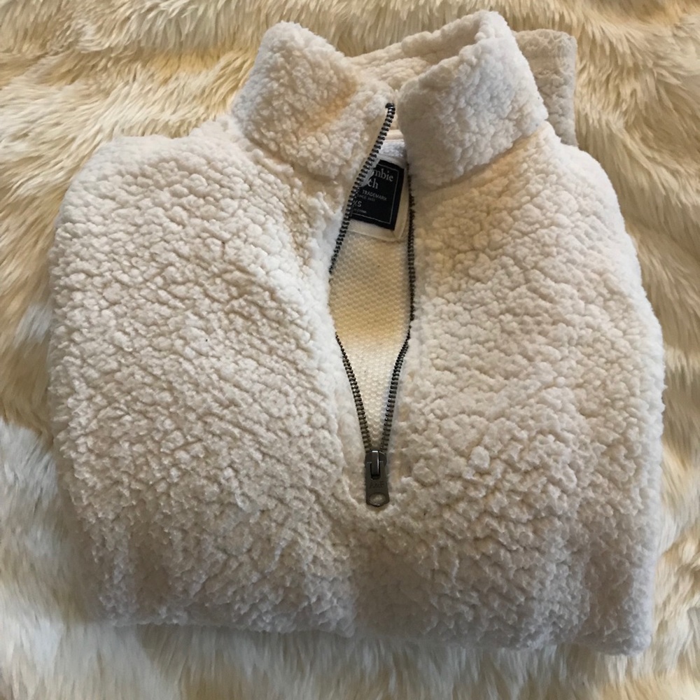 Sherpa Half-Zip Abercrombie and Fitch Pullover